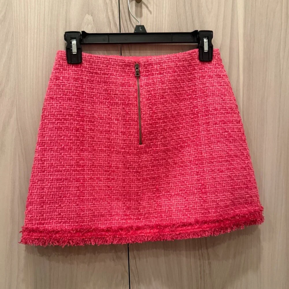 Alice + Olivia pink tweed mini skirt with frayed hem. Size:0 - Picture 2 of 7